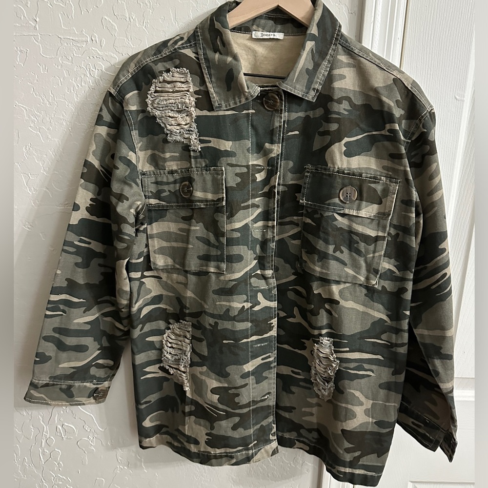 JODIFL Camouflage Long Sleeve Jacket Size Medium